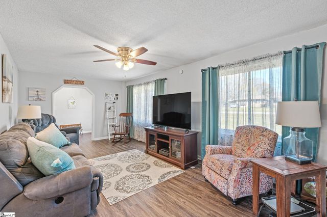 202 Park Road, Belton, SC 29627