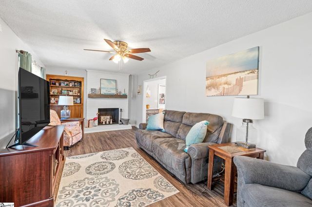 202 Park Road, Belton, SC 29627