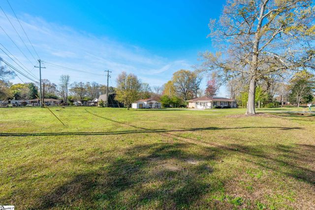 202 Park Road, Belton, SC 29627