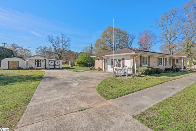 202 Park Road, Belton, SC 29627