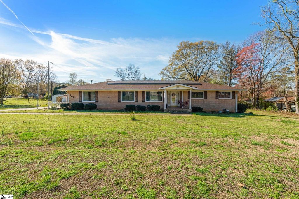 202 Park Road, Belton, SC 29627