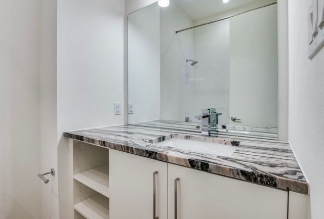 3812 San Jacinto Street 207, Dallas, TX 75204