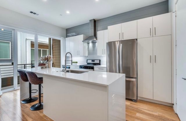 3812 San Jacinto Street 207, Dallas, TX 75204