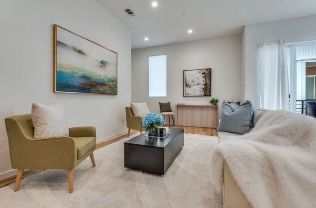 3812 San Jacinto Street 207, Dallas, TX 75204