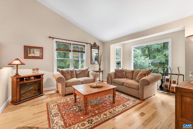 223 FERN CREEK LN, Charlottesville, VA 22911