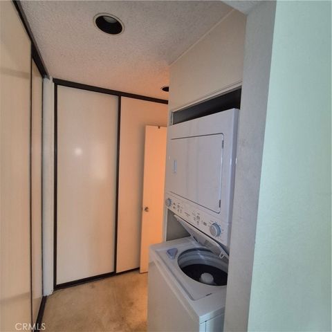3814 Dunford M, Inglewood, CA 90305