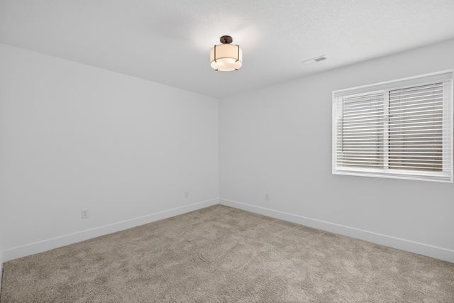 1703 Red Tail Drive, Waterloo, IA 50701