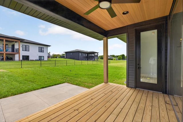 1703 Red Tail Drive, Waterloo, IA 50701