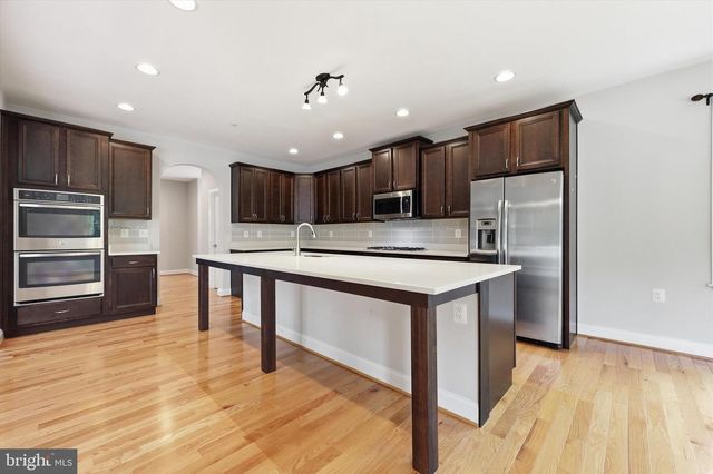 2924 MILL ISLAND PKWY, Frederick, MD 21701