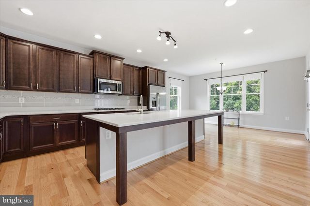 2924 MILL ISLAND PKWY, Frederick, MD 21701