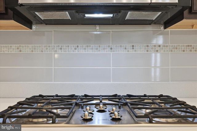 2924 MILL ISLAND PKWY, Frederick, MD 21701