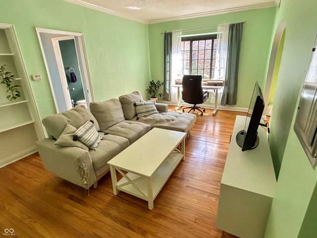 5347 N College Avenue 214, Indianapolis, IN 46220