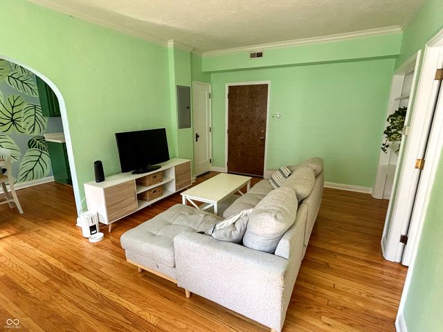 5347 N College Avenue 214, Indianapolis, IN 46220