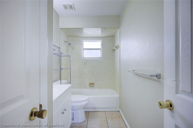 1537 Vicki Drive, Sebring, FL 33870