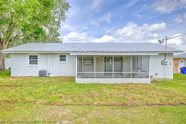 1537 Vicki Drive, Sebring, FL 33870