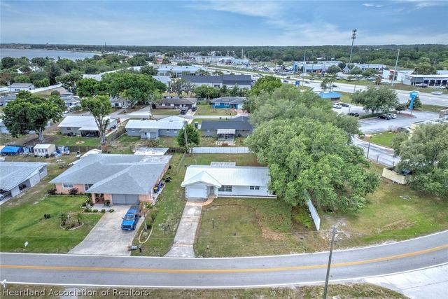 1537 Vicki Drive, Sebring, FL 33870