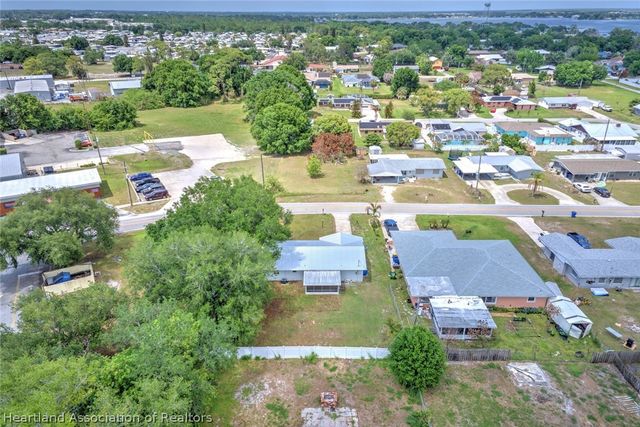 1537 Vicki Drive, Sebring, FL 33870
