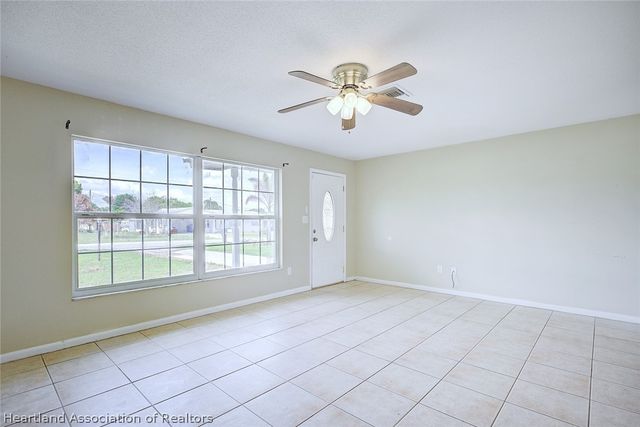 1537 Vicki Drive, Sebring, FL 33870