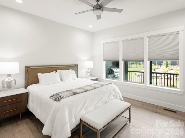 582 Daniel Circle Drive, Mills River, NC 28759