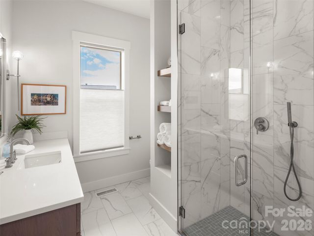 582 Daniel Circle Drive, Mills River, NC 28759