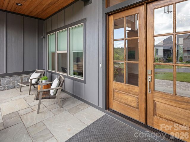 582 Daniel Circle Drive, Mills River, NC 28759