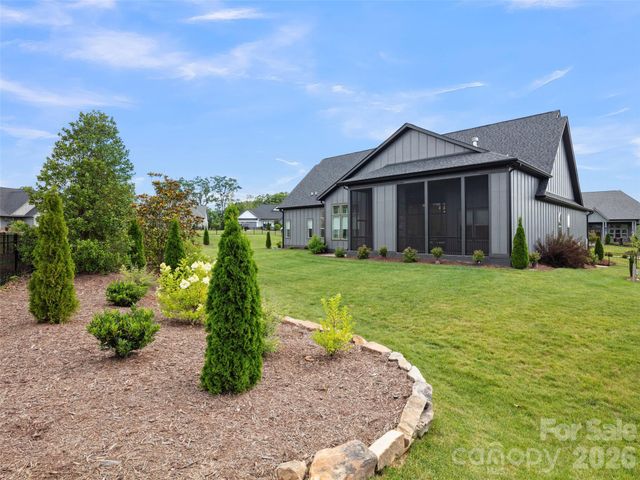 582 Daniel Circle Drive, Mills River, NC 28759