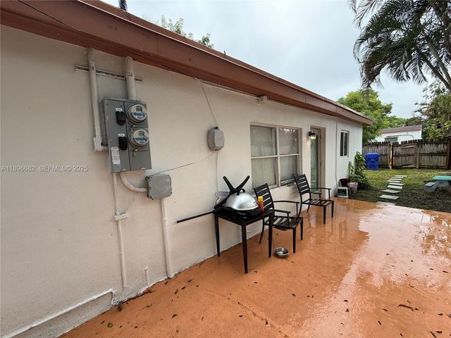 2534 Mckinley Street, Hollywood, FL 33020