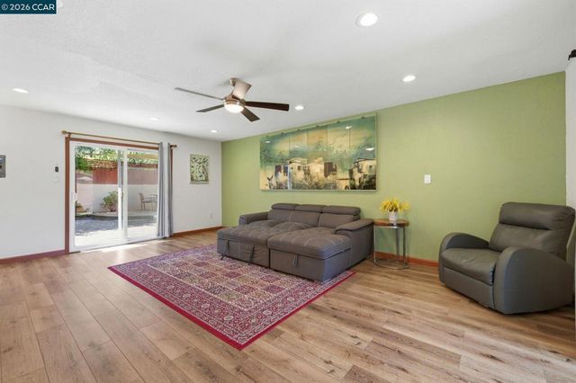 1501 Lassen Ct, Vallejo, CA 94591