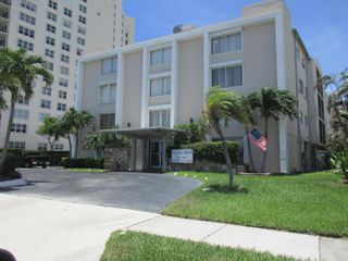 1527 S Flagler Drive 203F, West Palm Beach, FL 33401