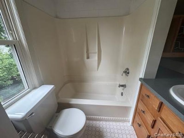 7 Aberdeen Drive, Huntington, NY 11743