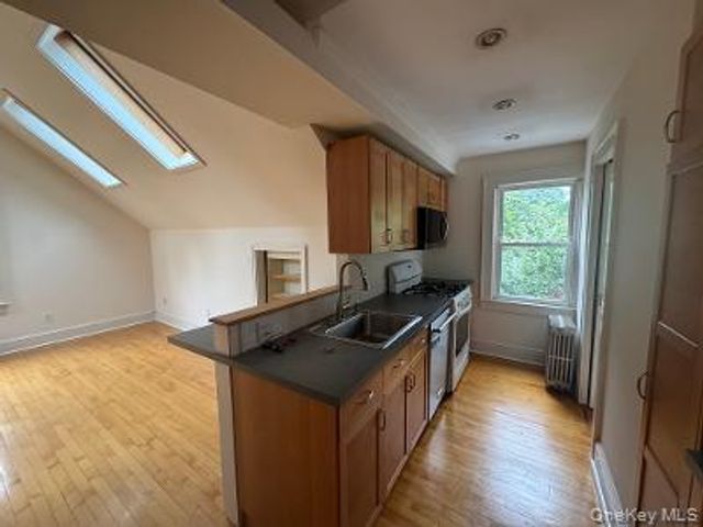 7 Aberdeen Drive, Huntington, NY 11743
