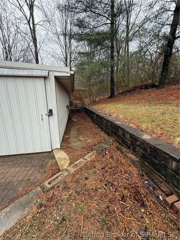 4306 Jones Lane, Floyds Knobs, IN 47119