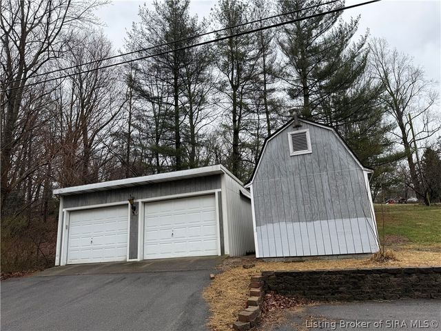 4306 Jones Lane, Floyds Knobs, IN 47119