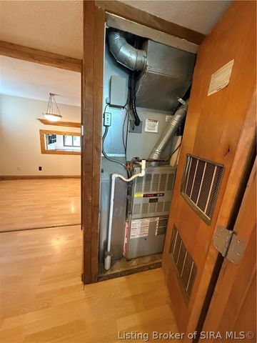 4306 Jones Lane, Floyds Knobs, IN 47119