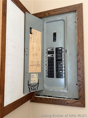 4306 Jones Lane, Floyds Knobs, IN 47119