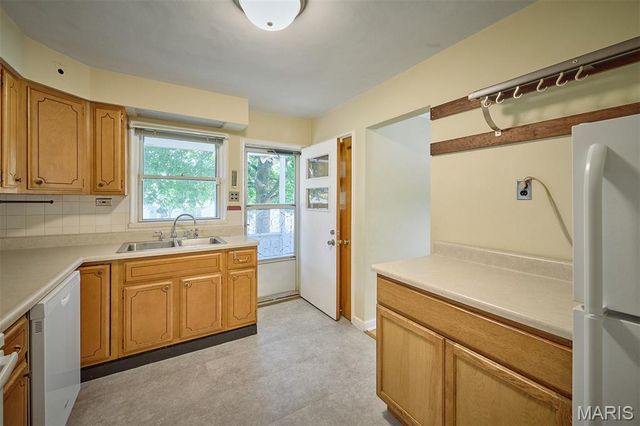 5708 Fyler Avenue, St Louis, MO 63139