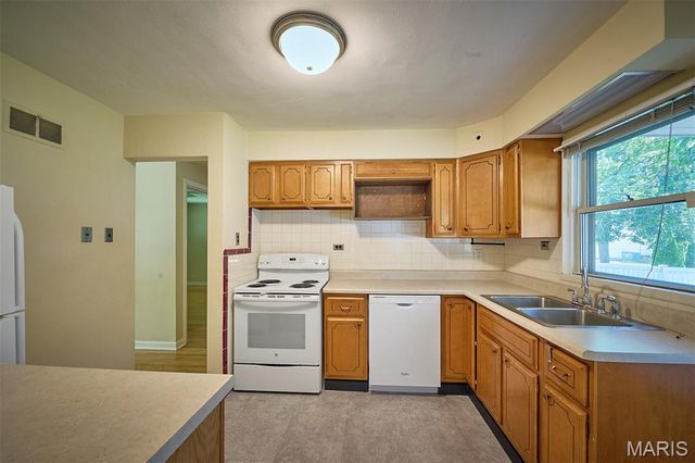 5708 Fyler Avenue, St Louis, MO 63139