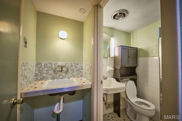 5708 Fyler Avenue, St Louis, MO 63139