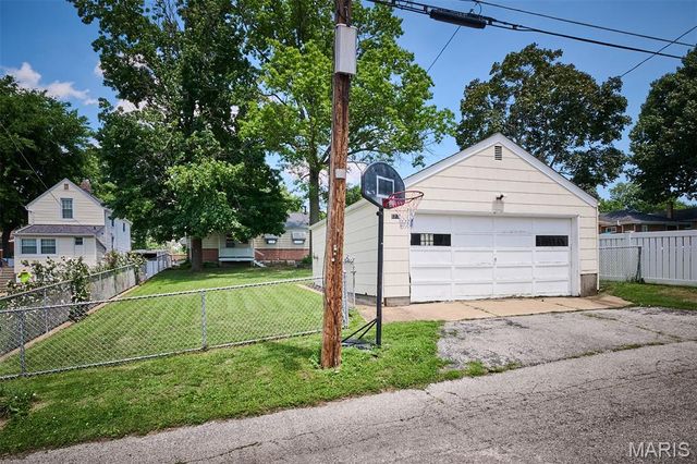 5708 Fyler Avenue, St Louis, MO 63139