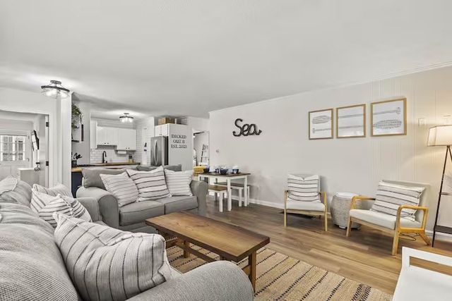 230 Gosnold 14ABC, Barnstable, MA 02601