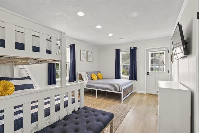 230 Gosnold 14ABC, Barnstable, MA 02601
