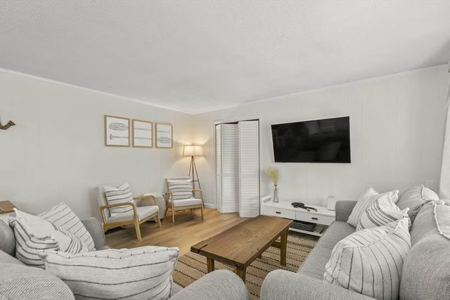 230 Gosnold 14ABC, Barnstable, MA 02601