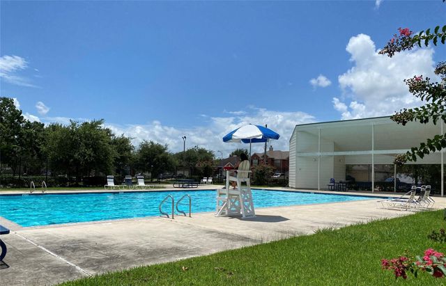 4918 Pleasant Plains Drive, Friendswood, TX 77546