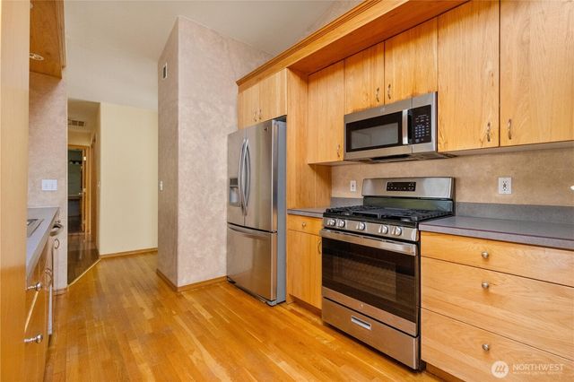 1583 Mark Street, Oak Harbor, WA 98277