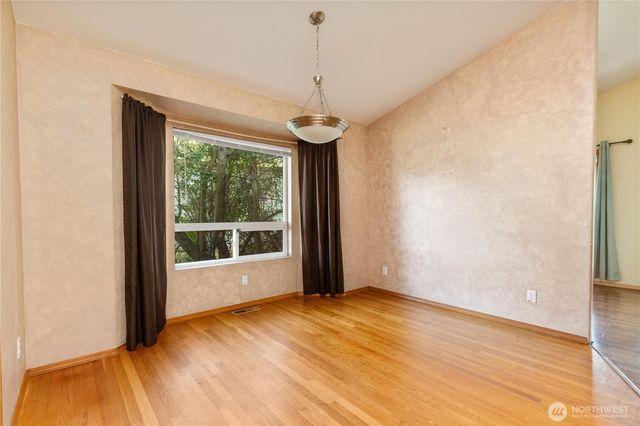 1583 Mark Street, Oak Harbor, WA 98277