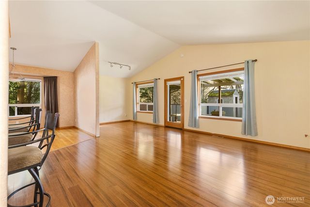 1583 Mark Street, Oak Harbor, WA 98277