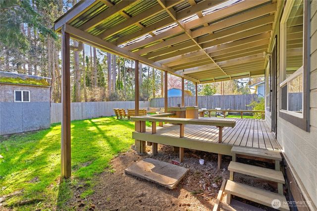 1583 Mark Street, Oak Harbor, WA 98277