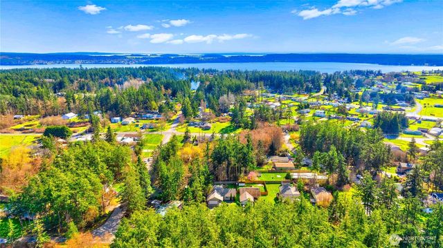 1583 Mark Street, Oak Harbor, WA 98277