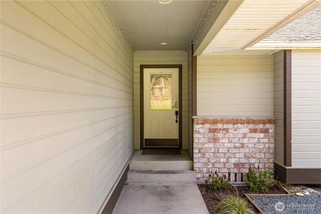 1583 Mark Street, Oak Harbor, WA 98277