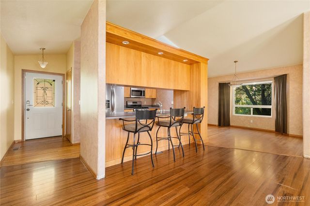 1583 Mark Street, Oak Harbor, WA 98277